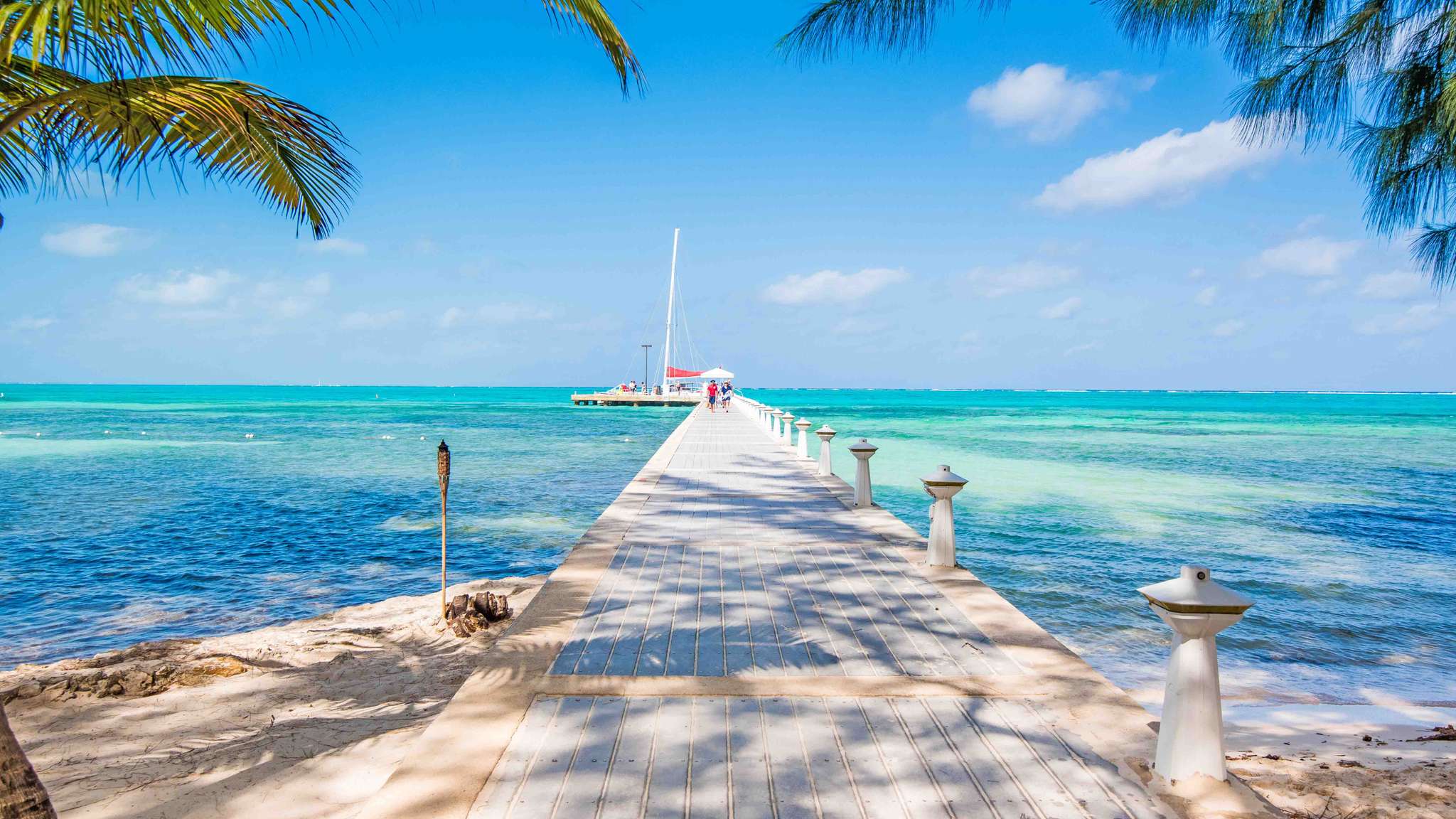 A quiet peninsula that keeps the crowds away.
